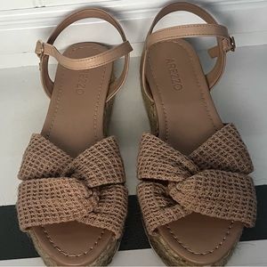 AREZZO beige platform sandals (barely used)